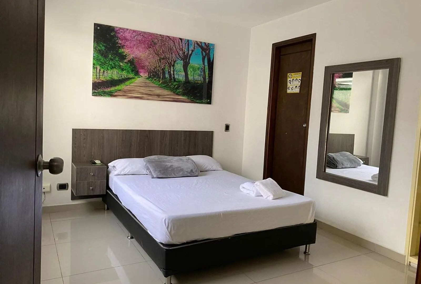 Hotel Jardin De Laureles Jeps Medellin